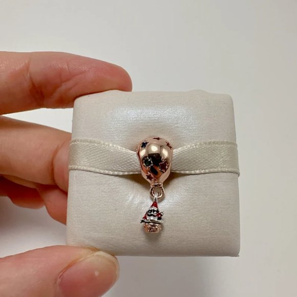 Pandora Two-tone Santa Claus in Hot Air Balloon Charm - Picture 4 of 4